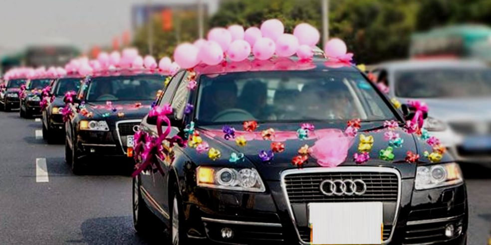 choosing the decorations for the procession